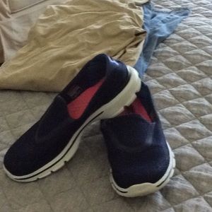 Navy Skechers